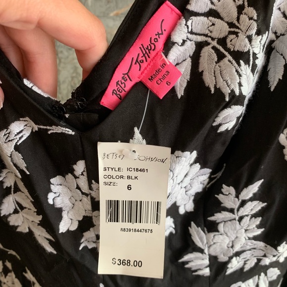 Betsy Johnson NWT Floral Dress - Picture 2 of 7